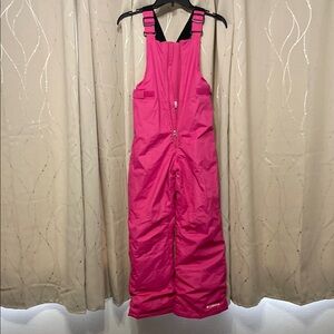 Columbia Snowsuit with adjustable straps.  Size Girls M